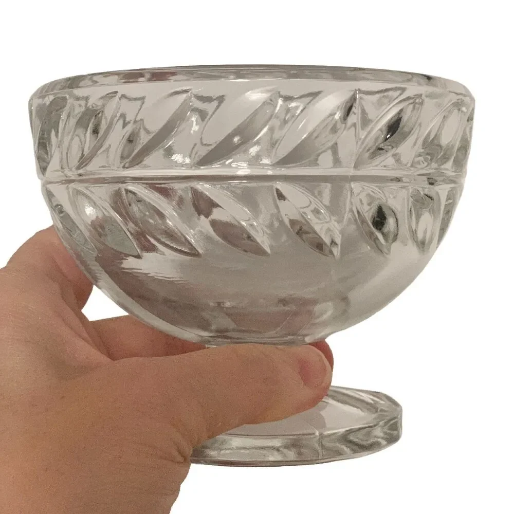 Vintage Indiana Glass Laurel Wreath Pedestal Candy Dish Lid Bee Finial Clear